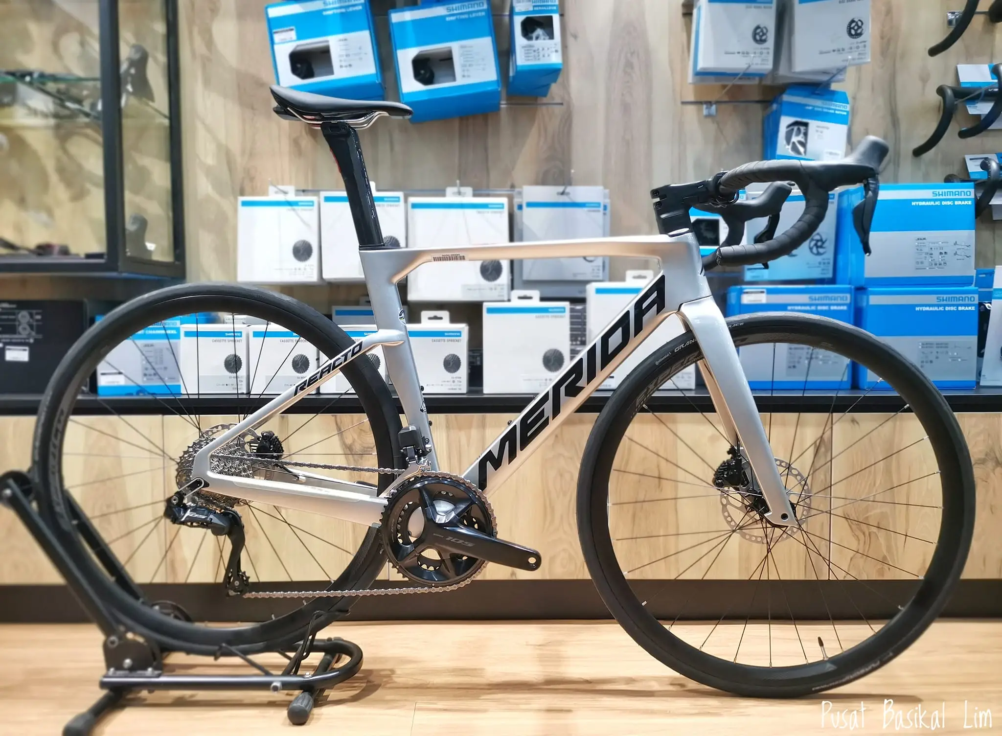 2024 Merida Reacto 6000 105 Di2 Carbon Road Bike